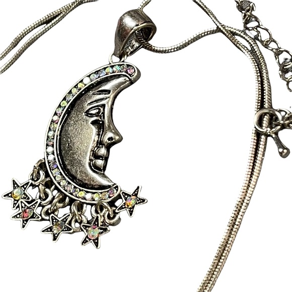 Beautiful moon with multicolored stones & dangly stars necklace on silver chain - Picture 5 of 12